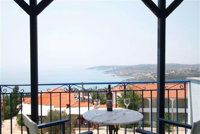 Sirines Aparthotel Vlachata Стая снимка