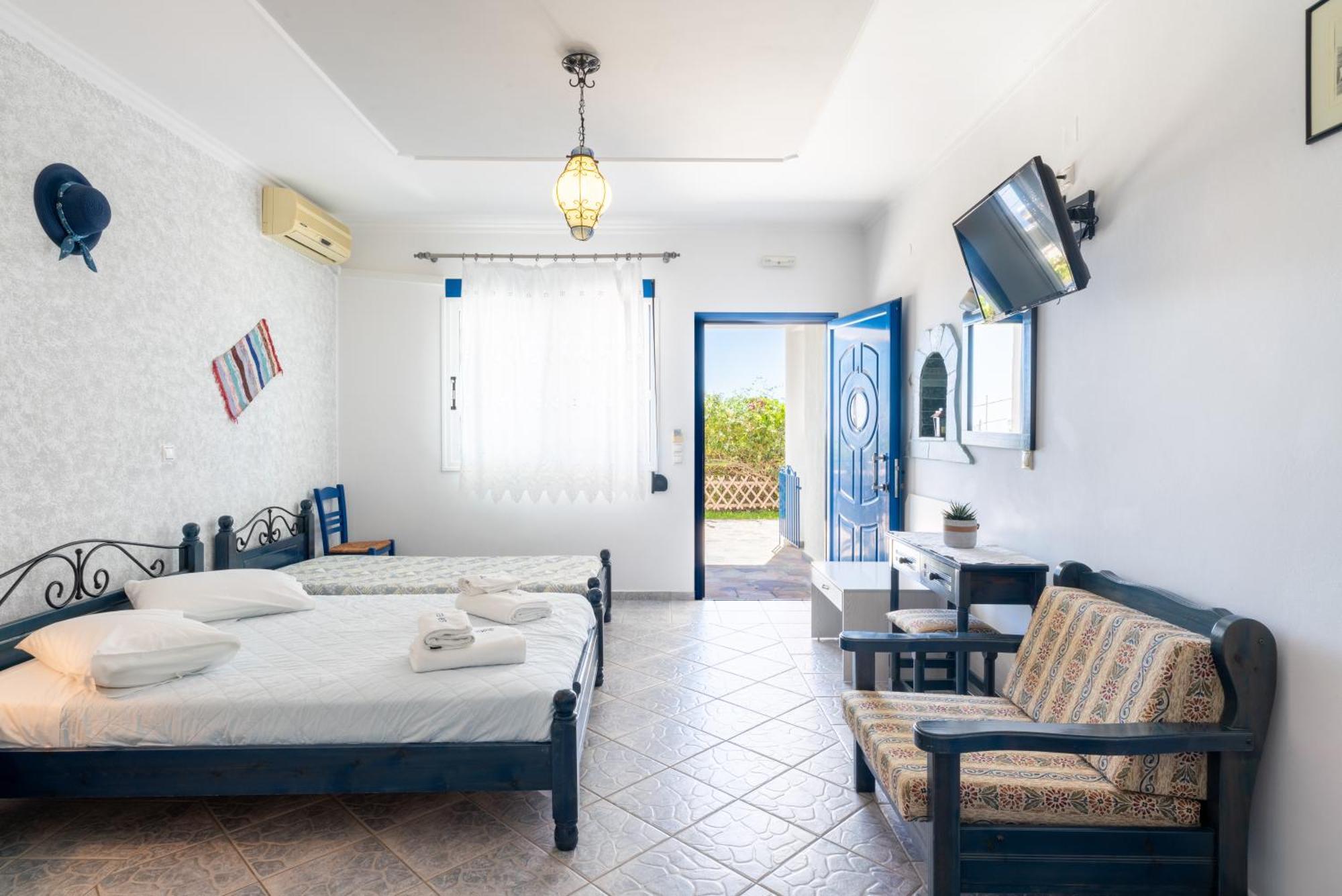 Sirines Aparthotel Vlachata Екстериор снимка