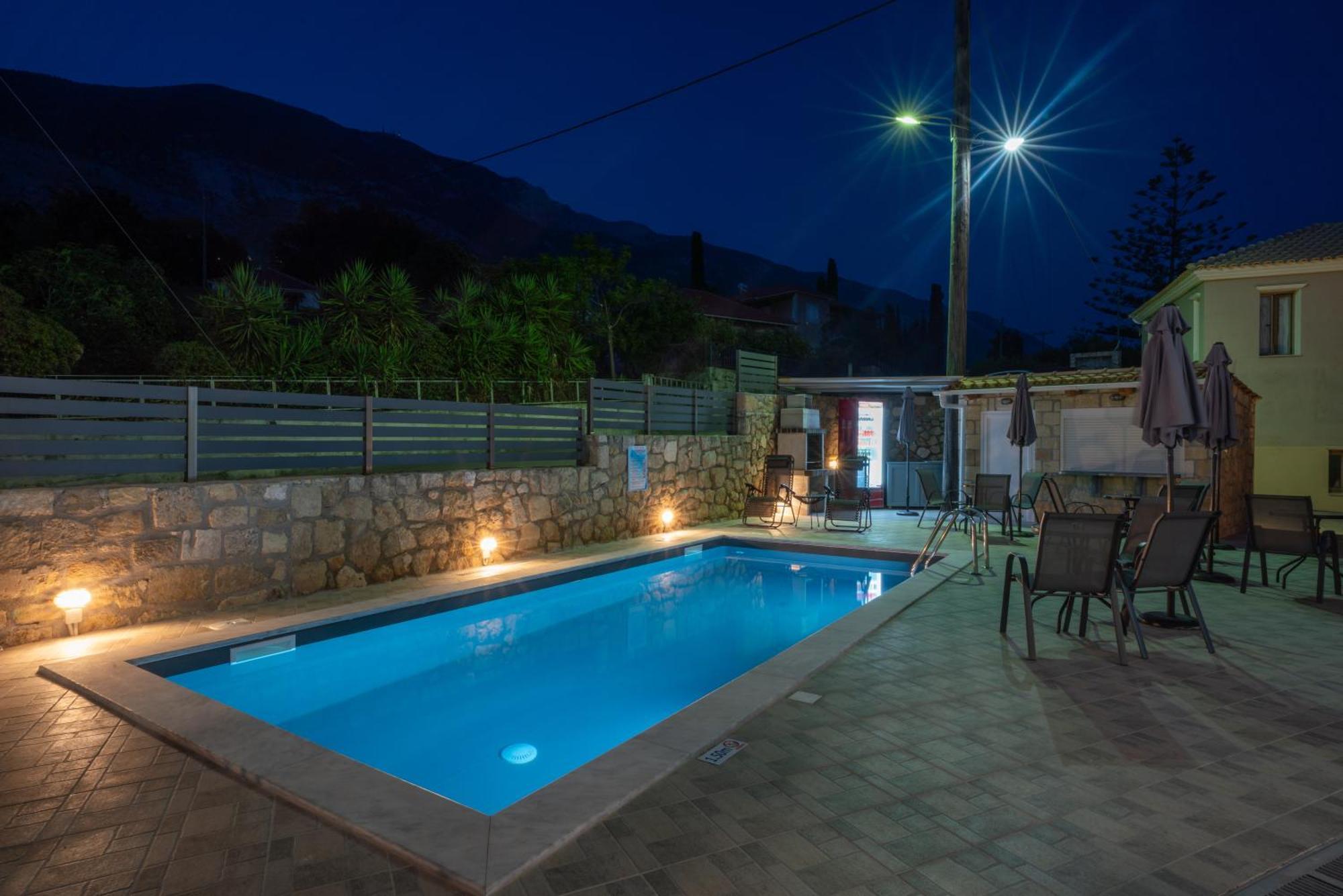 Sirines Aparthotel Vlachata Екстериор снимка