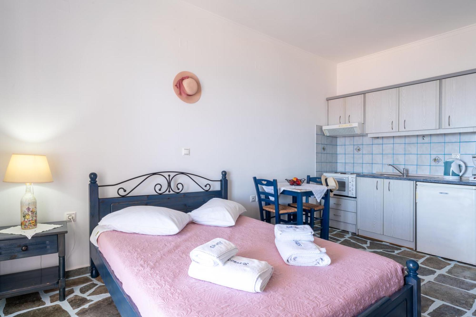 Sirines Aparthotel Vlachata Екстериор снимка